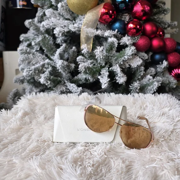 Michael Kors Gold Aviator Sunglasses with Case - Picture 4 of 5